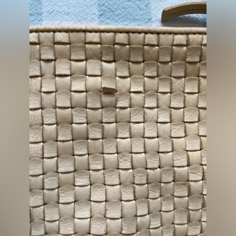 Clare V. Moyen Messenger NWOT cream woven checker - Picture 4 of 7